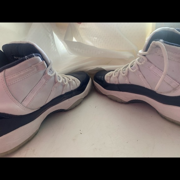 Jordan 11s - Picture 4 of 6